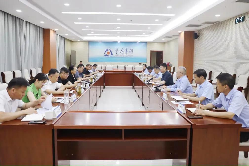 要闻 | 姜妍带队到集团调研